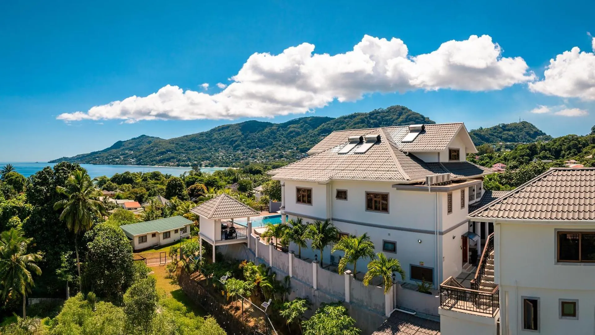 D'Offay Seaview Apartments Beau Vallon