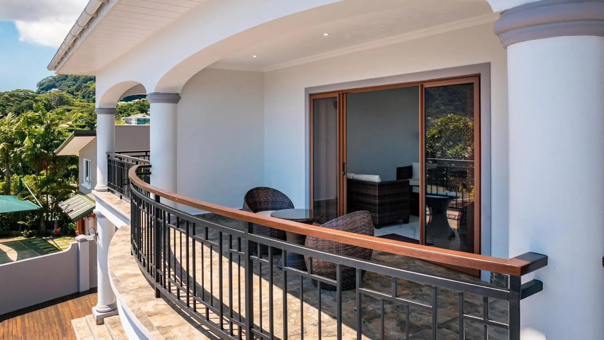 D'Offay Seaview Apartments Beau Vallon