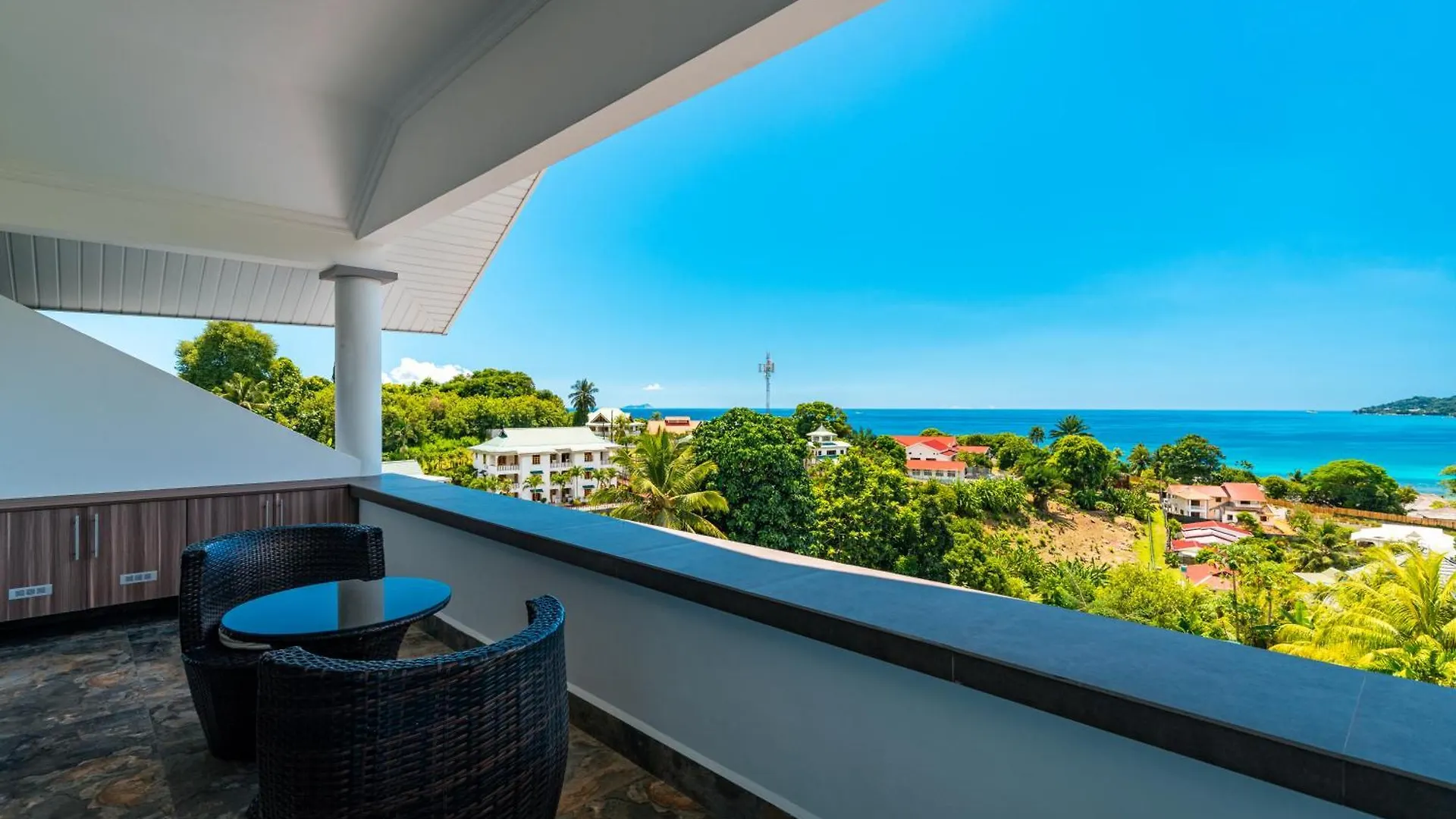 D'Offay Seaview Apartments Beau Vallon
