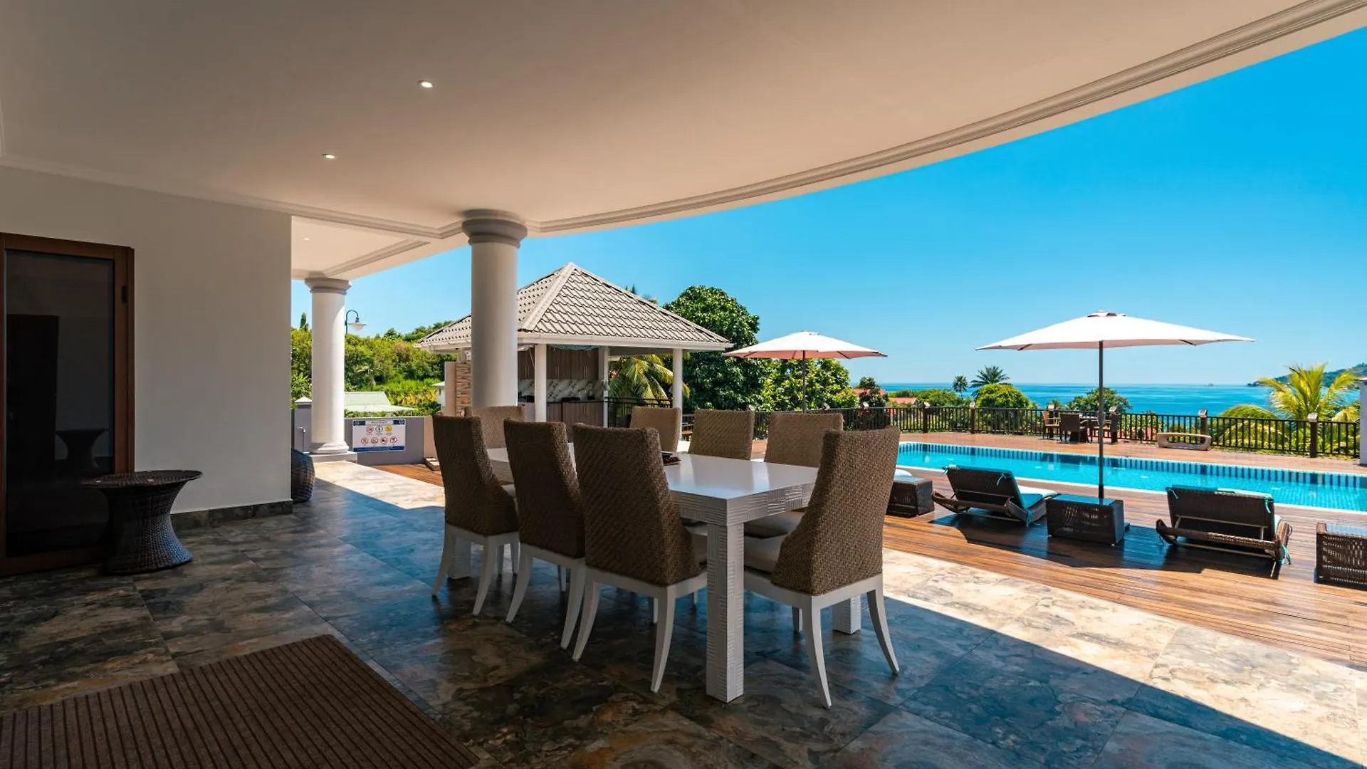 D'Offay Seaview Apartments Beau Vallon
