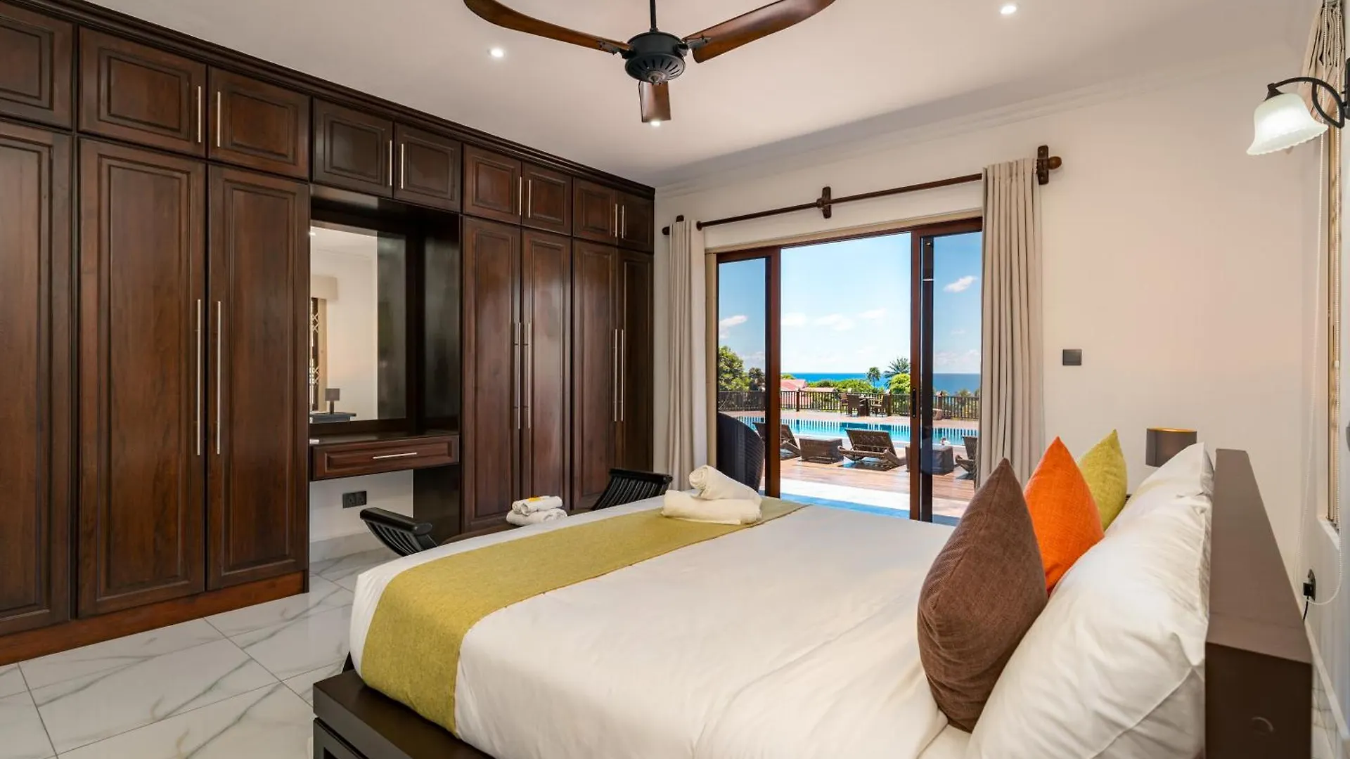 D'Offay Seaview Apartments Beau Vallon  Seychelles